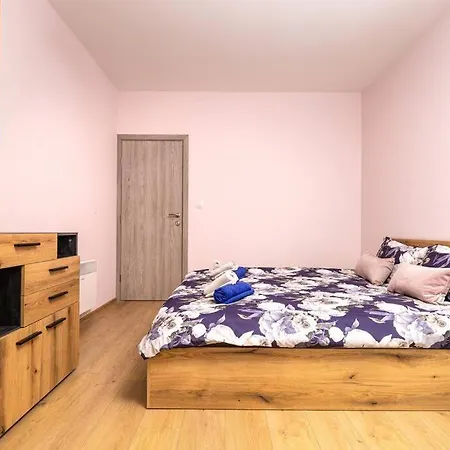 Brand New Modern 1br With Private Parking Included *