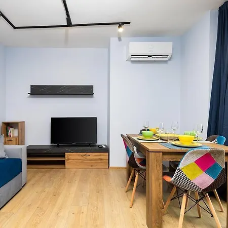 شقة Brand New Modern 1br With Private Parking Included